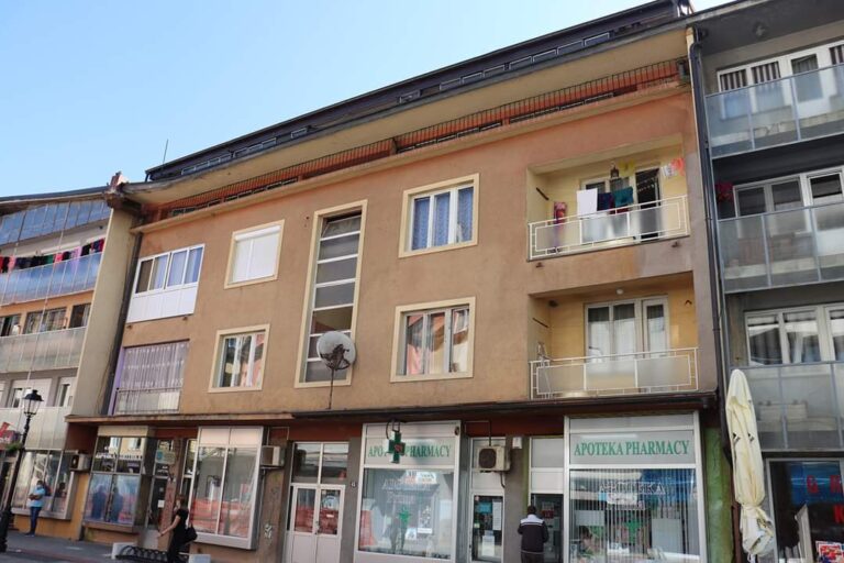 Uskoro još jedna zgrada u centru grada dobija novi izgled