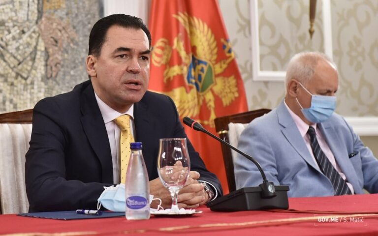 Pažin: Ponuda Vlade SPC-u krajnja linija kompromisa