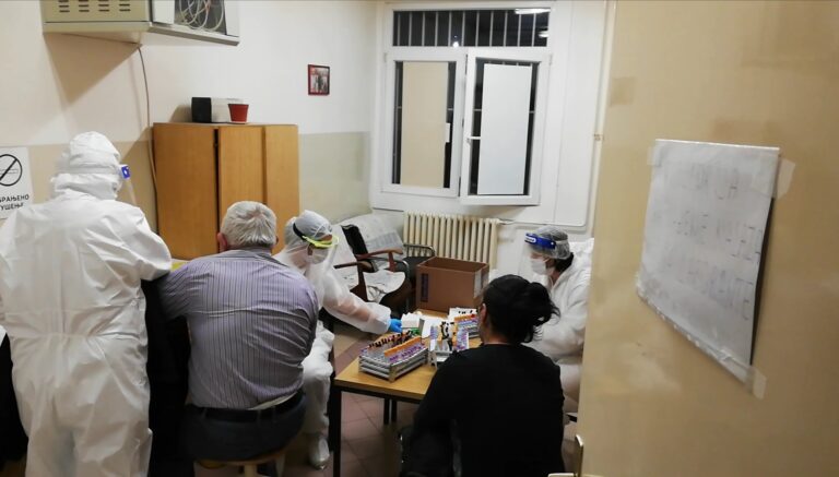 Korona i dalje bukti, tri osobe preminule, 435 novopozitivnih u Pljevljima 16 novih, aktivno 426 slučajeva