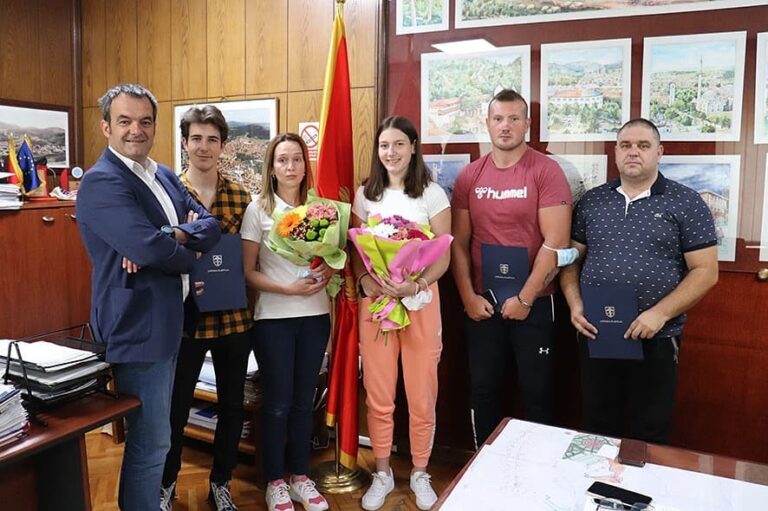 Podrška razvoju sporta kroz sportske naknade