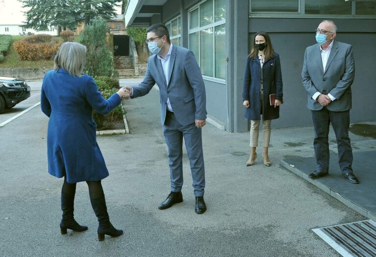 BRITANSKA AMBASADORKA U POSJETI TERMOELEKTRANI „PLJEVLJA“