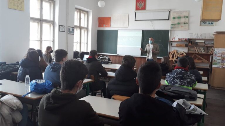 Učenicima Gimnazije predstavljen projekat „Startapovanje“