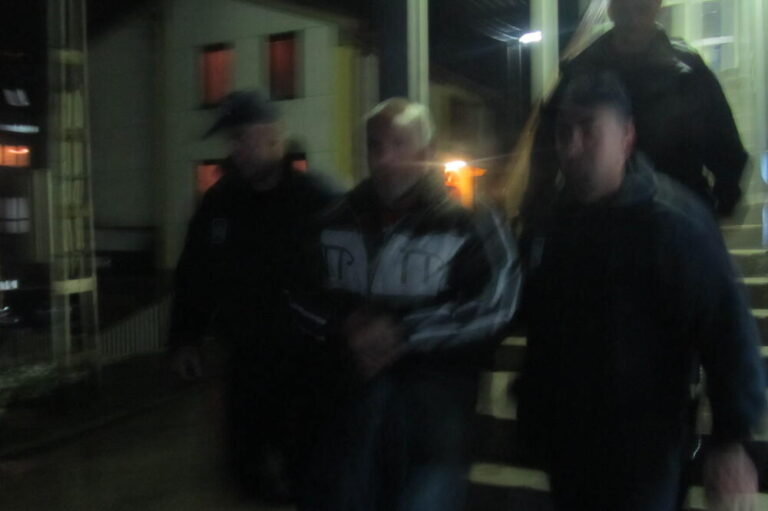 Čuvajte se ovog čovjeka ubio je brata i sestru u Sokocu kod Tomaševa i još je bjekstvu