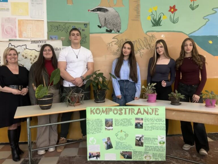 Uspjeh gimnazijalaca iz Pljevalja: EcoHub i Mushcoffee u finalu nacionalnog takmičenja „Učenička kompanija”