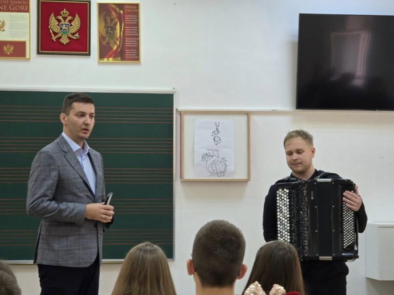 Ukrajinski umjetnik Serhii Sapun održao koncert i masterclass u Muzičkoj školi