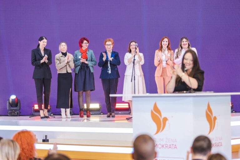 Zdenka Popović, Tamara Vujović, Anđela Vojinović, Ilda Škrijelj i Jovana Tošić potpredsjednice Foruma žena Demokrata