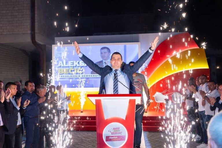 Bečić pred 800 delegata: Demokrate su tu da sačuvaju i odbrane ono za šta su se građani Crne Gore borili i da Crnu Goru uvedu u EU, a Partiju u EPP