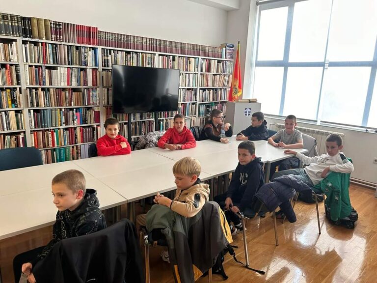 ОДРЖАНА РАДИОНИЦА ПОВОДОМ РОЂЕЊА ВУКА СТЕФАНОВИЋА КАРАЏИЋА