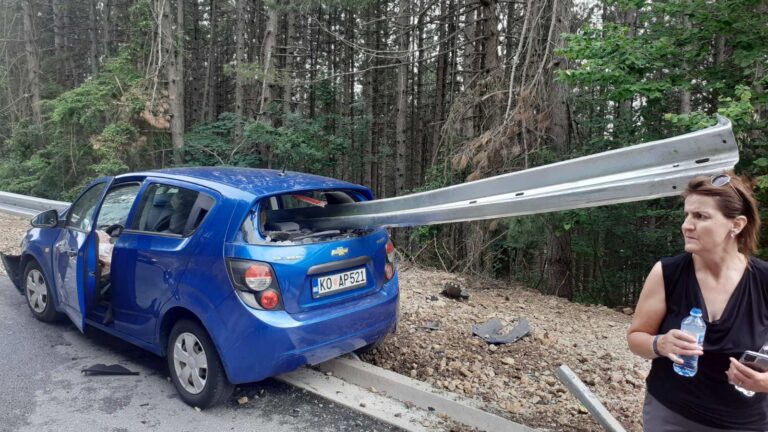 Bankina probila automobil, majka i ćerka prošle sa lakšim povredama