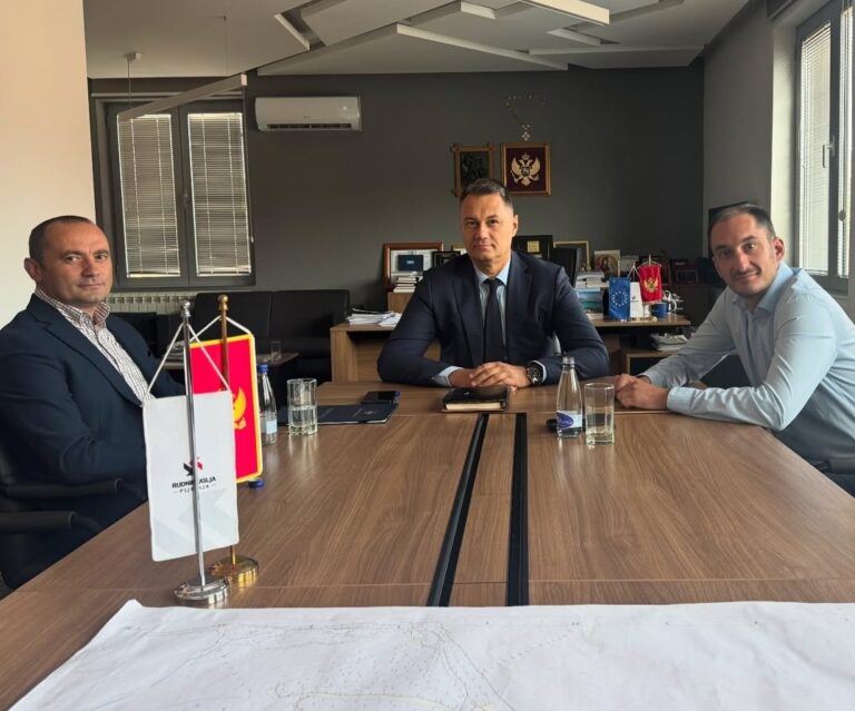 Rudnik uglja Pljevlja donirao 60.000 eura Domu zdravlja i Opštoj bolnici Pljevlja