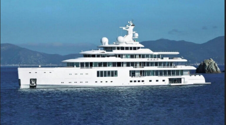 JAHTA „LUMINOSITI”/ -.BOATINTERNATIONAL.COM