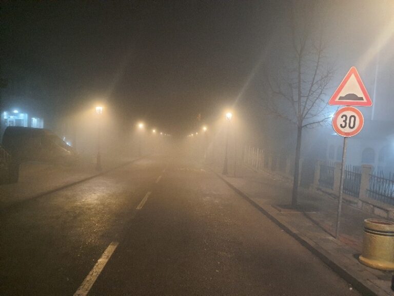 Aerozagađenje izuzetno visoko, ko ne mora neka ne izlazi