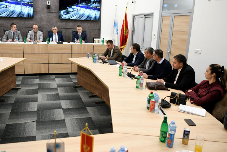 Ministri Ćulafić i Šahmanović u EPCG: Intenziviranje izgradnje novih izvora zelene energije najbolji odgovor na izazove CBAM mehanizma